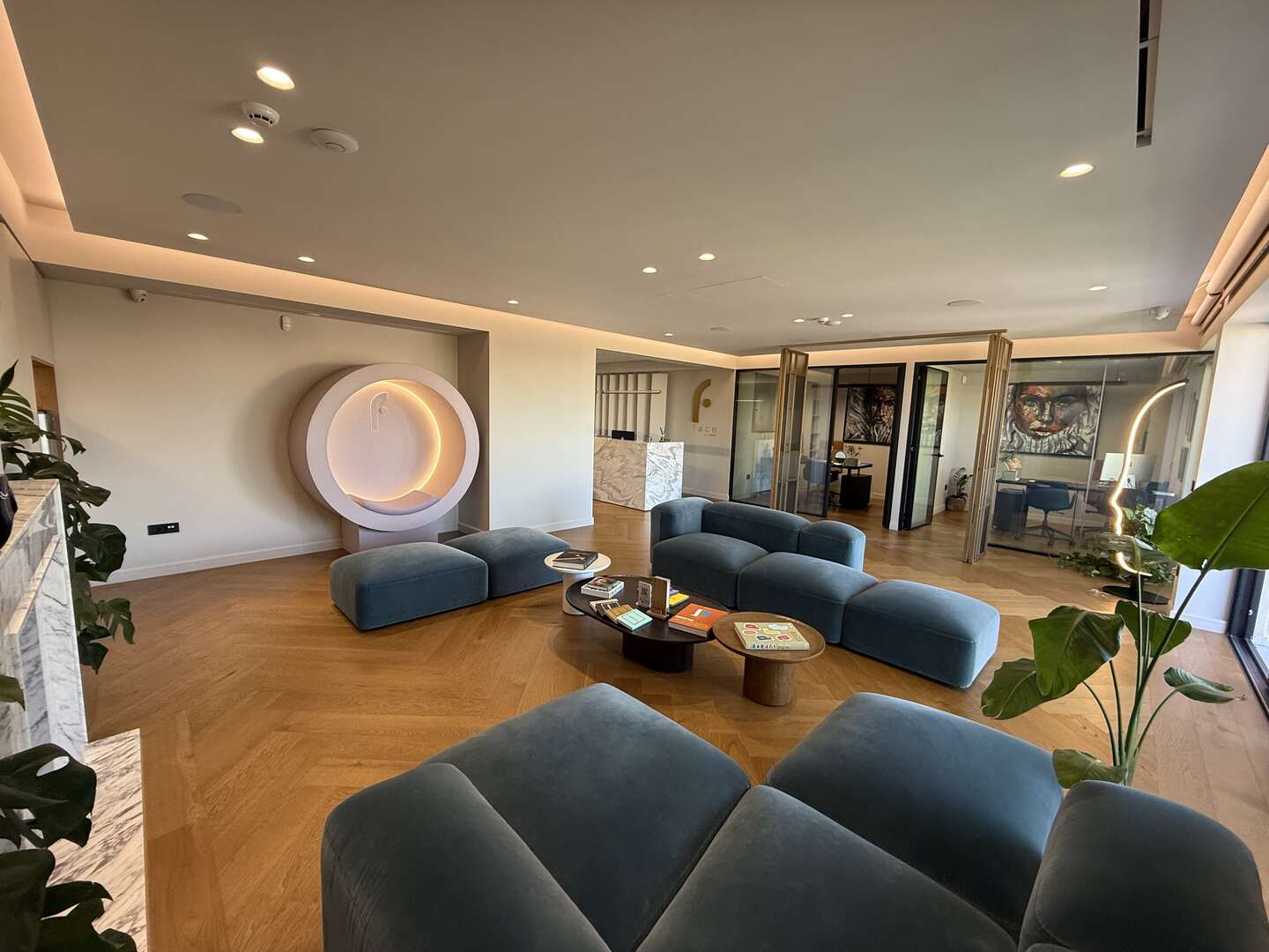 Waiting room for Face of Athens